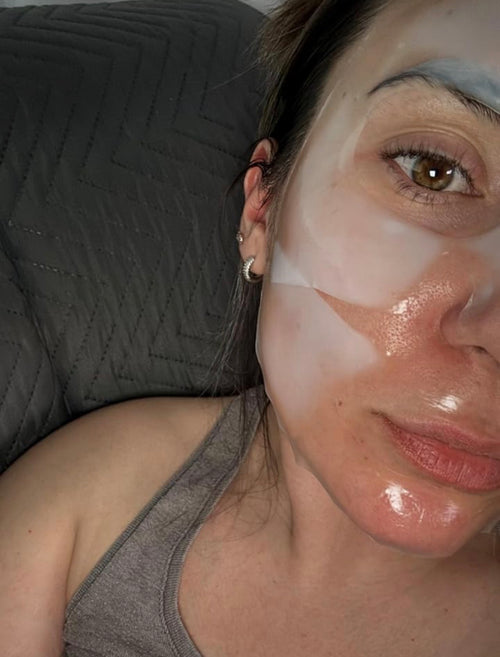 Clienta con la mascarilla puesta
